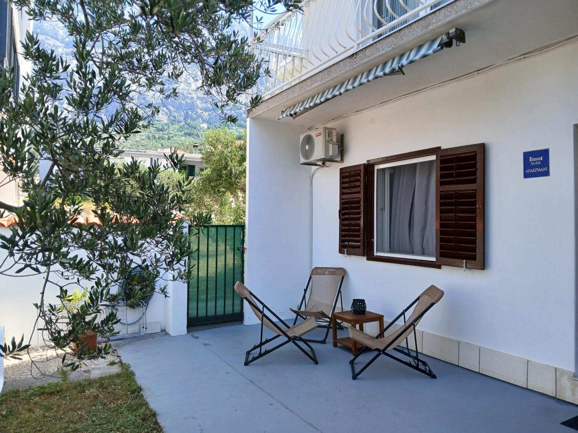 Tihana-Ground Floor With Large Terrace Makarska Exterior photo